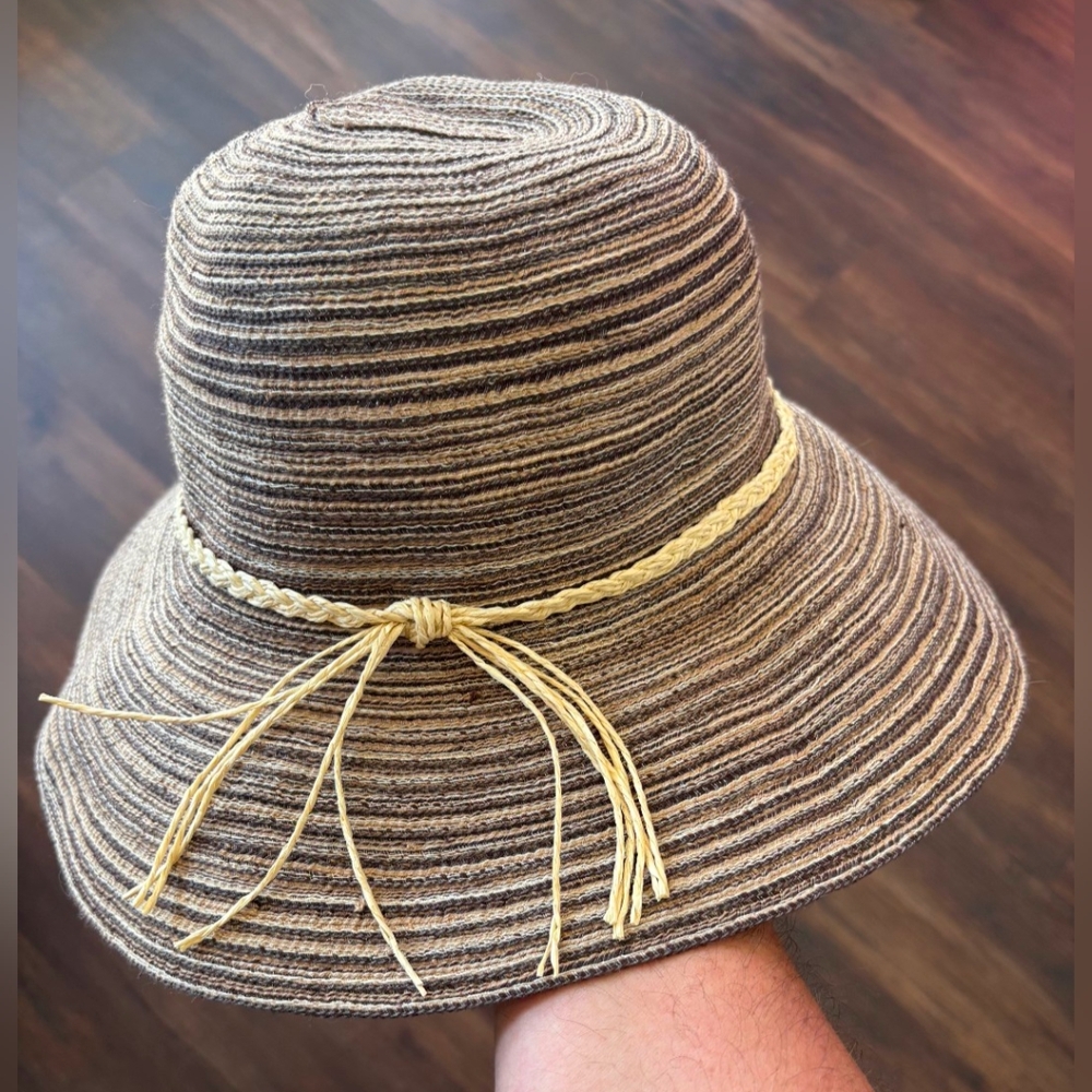 Beautiful Summer Women's Hat ⛱️🌞One Size Fits All. Look Elegant At The Beach.